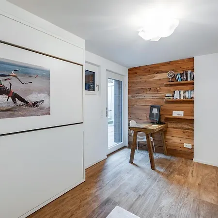 Nautica Apartment *