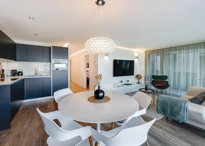 Nautica فولنسي